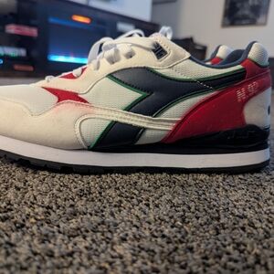 Diadora N9002